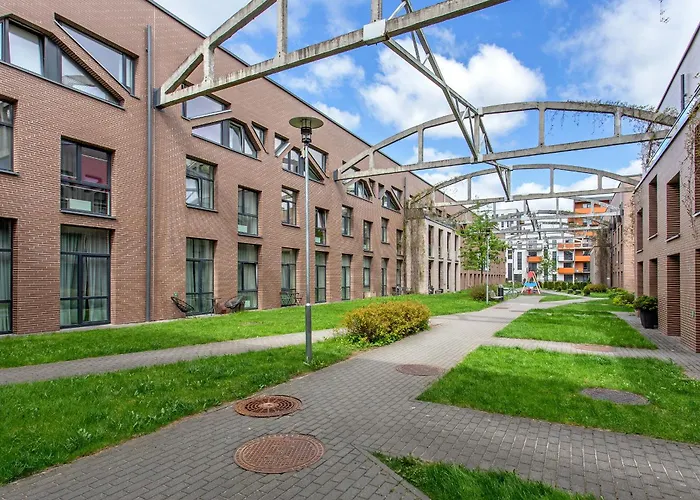 Locusdo No. 137 Near Ozas, Akropolis